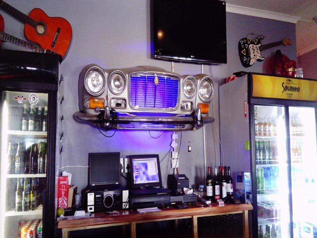 Barrel And Blues Inn Swellendam Luaran gambar